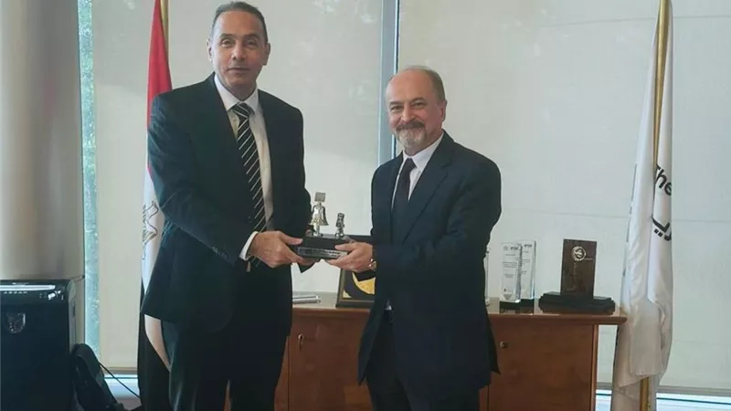 رئيس البورصة المصرية يبحث مع رئيس بورصة عمان تعزيز التعاون بين البورصتين