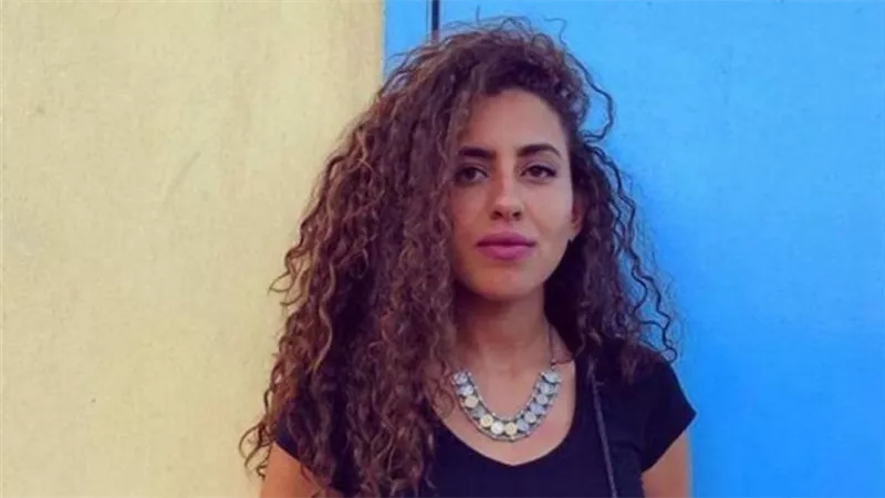 منة عدلي القيعي تحذّر شعراء الأغنية الجدد: لا ترسلوا كلماتكم حفاظًا على الحقوق