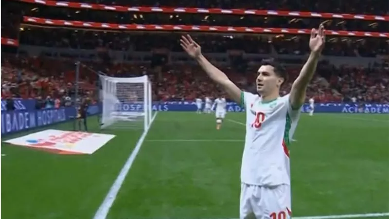المنتخب المغربي يتألق ويتجاوز الكاميرون بنتيجة 2-0 و احتفالات بكل المغرب