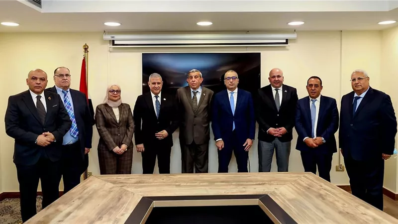 رئيس البنك الزراعي يلتقي أعضاء لجنة الزراعة بمجلس الشيوخ لبحث جهود التنمية ودعم المزارعين