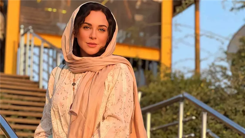 سلاف فواخرجي تعتذر للأمازيغ وتؤكد: العيد فرح للجميع بلا استثناء