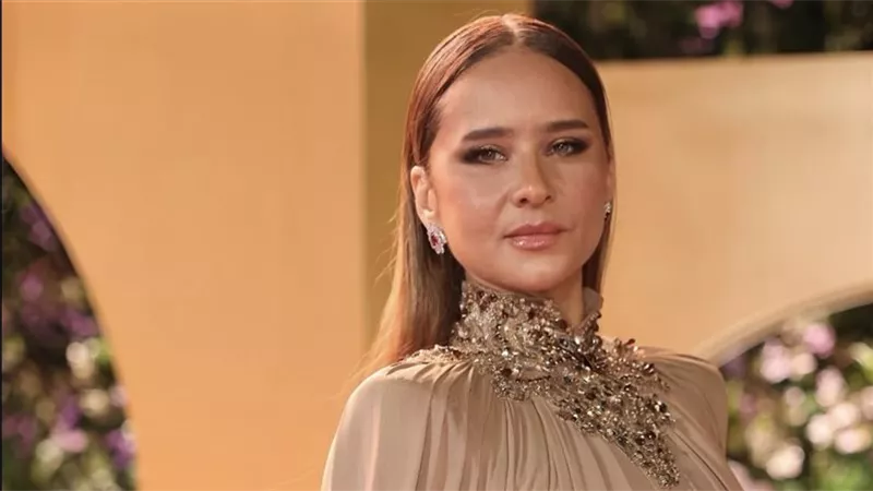 نيللي كريم تتألق بكوتور زهير مراد وتوقّع على أجمل إطلالات Joy Awards