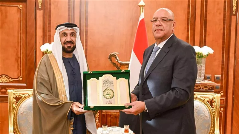 خلال لقائه رئيس مجلس النواب.. رئيس البرلمان العربي يثمن جهود الرئيس السيسي بحفظ الأمن القومي 