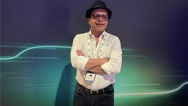 محمد هنيدي يستعد لعرض رابع مسرحياته في «موسم الرياض»