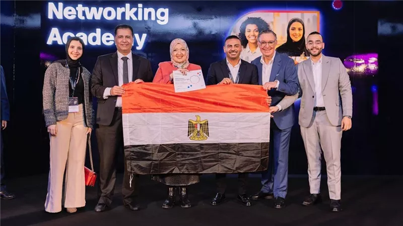 جائزة عالمية من «سيسكو» لصندوق تطوير التعليم عن جهوده في بناء القدرات الرقمية للشباب