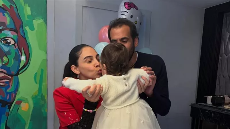 سلمى أبو ضيف تحتفل بعامها الأول في الأمومة… عيد ميلاد صوفيا بأجواء عائلية دافئة