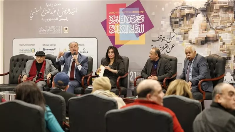 «شخصيات وأحداث سيناوية» يفكك الصورة النمطية عن سيناء في ندوة بمعرض الكتاب