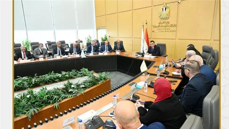 وزير الإسكان يُصدر حزمة تكليفات لتطوير منظومة العمل بالوزارة