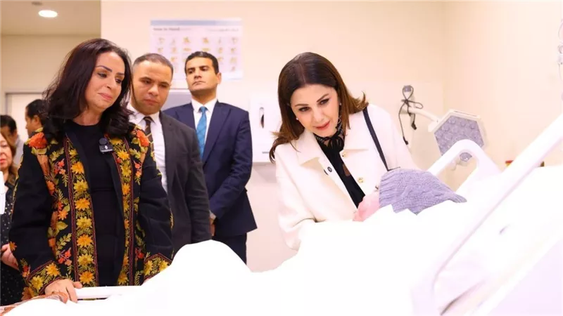 الفنانة ماجدة الرومي تدعم مستشفى أهل مصر خلال زيارة وزيرة التضامن