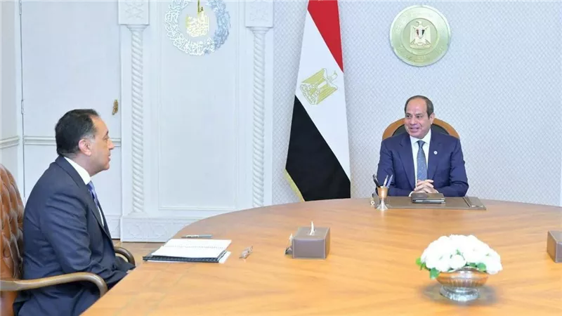 الرئيس السيسي يستقبل رئيس الوزراء للتشاور معه لإجراء تعديل على تشكيل الحكومة الحالية