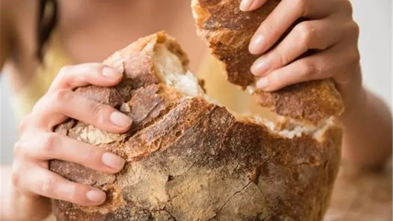 دلالات خير ورزق ..   تفسير رؤية الخبز في المنام   