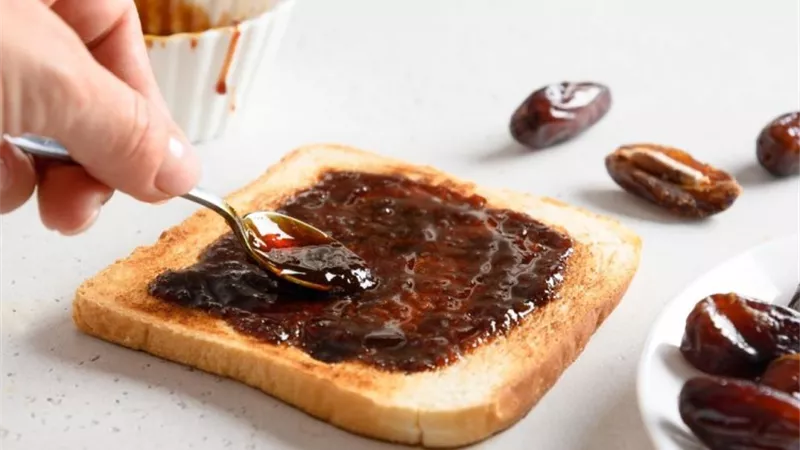 طريقة عمل مربى البلح بخطوات سهلة في المنزل مثل الجاهزة