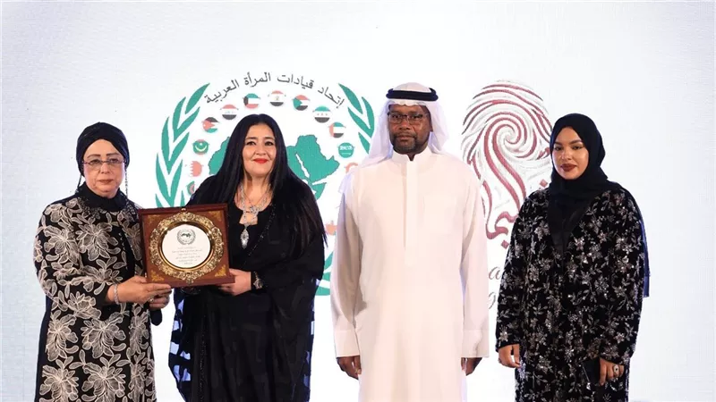 شاليمار شربتلي تحصد وسام المرأة الملهمة عربياً وتطلق مبادرتها الفنية العالمية «بصمة شاليمار» من دبي