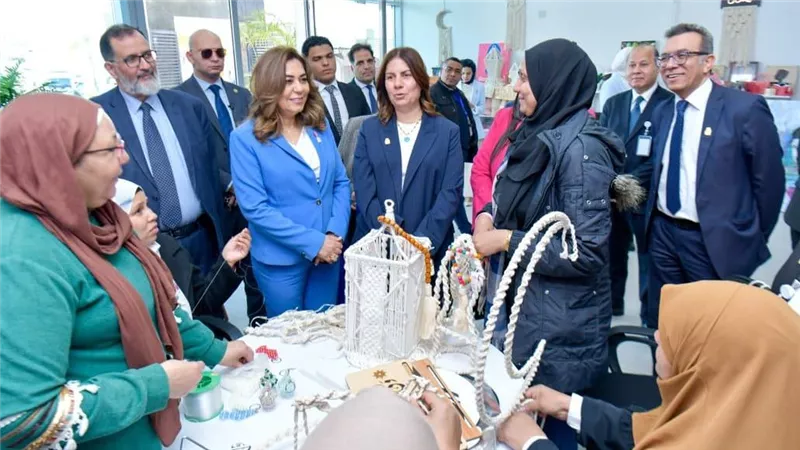 د.منال عوض : منصة
