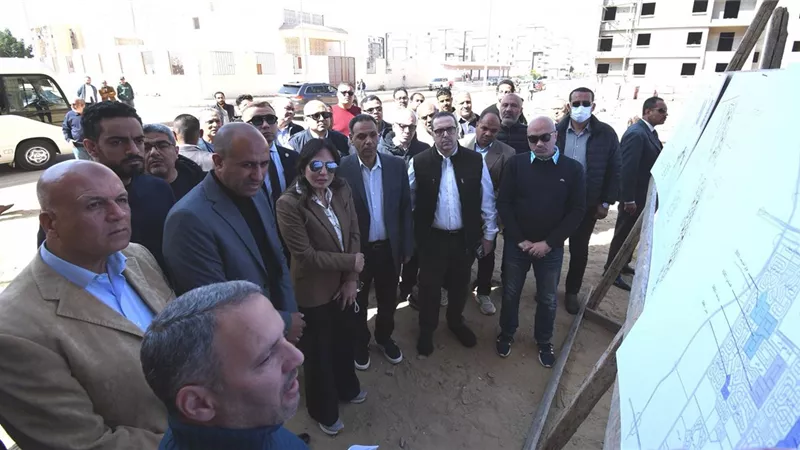 وزيرة الإسكان تتفقد مشروع سكن مصر بمدينة الشروق