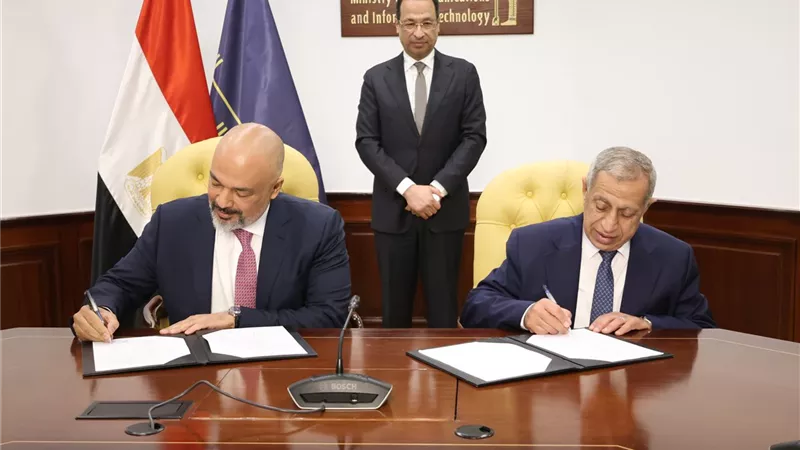 الأكاديمية العربية و«إي آند مصر» تتعاونان لإنشاء مختبرات اتصالات