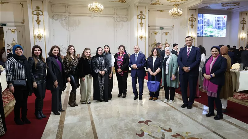إسماعيل عبد الغفار يجتمع بأسرة الأكاديمية العربية في إفطار رمضاني بالقاهرة
