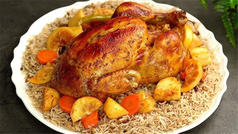  طريقة عمل الدجاج المحشي بالأرز والمكسرات على سفرة رمضان