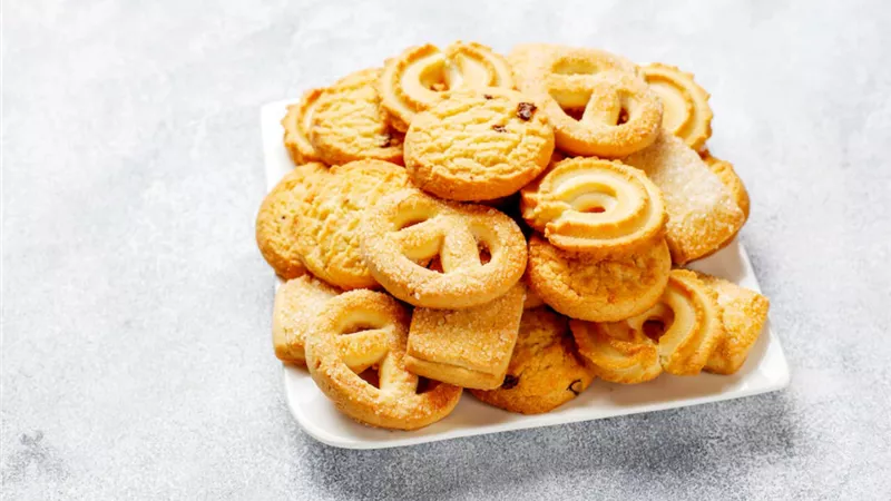 حلويات عيد الفطر .. طريقة عمل بسكويت الزبدة في المنزل 