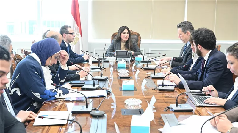  وزيرة الإسكان تبحث مع المدير الإقليمي لمنطقة جنوب وشرق المتوسط بالبنك الأوروبي لإعادة الإعمار والتنمية تعزيز أوجه التعاون المشترك