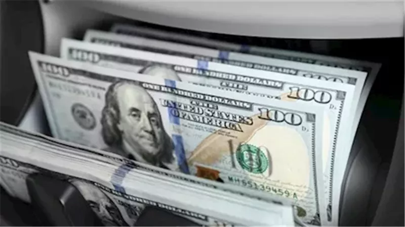 أسعار الدولار أمام الجنيه المصري اليوم الأربعاء.. انخفاض يصل إلى 1.5 جنيه