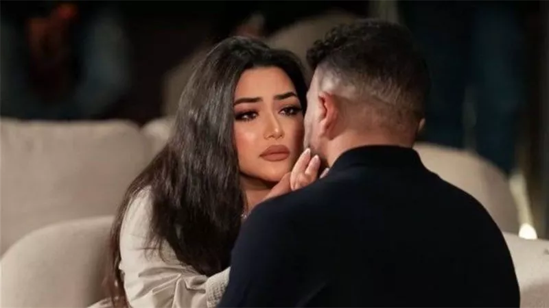 فجر السعيد تدافع عن رحمة محسن… “الهجوم تجاوز النقد الفني” 