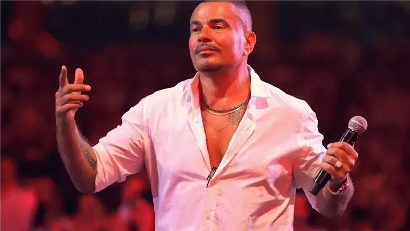 عمرو دياب يؤجل حفل دبي.. غموض الأسباب يشعل التساؤلات