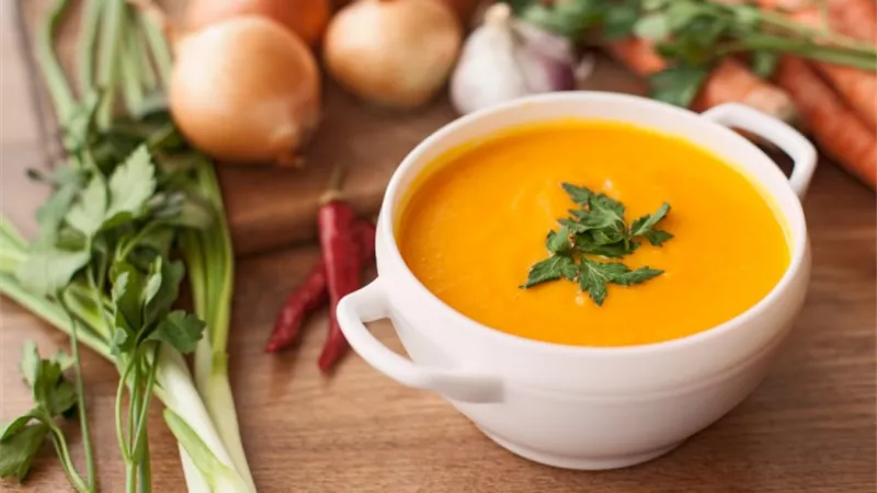  طريقة عمل شوربة العدس بالشعيرية بخطوات بسيطة في مطبخك