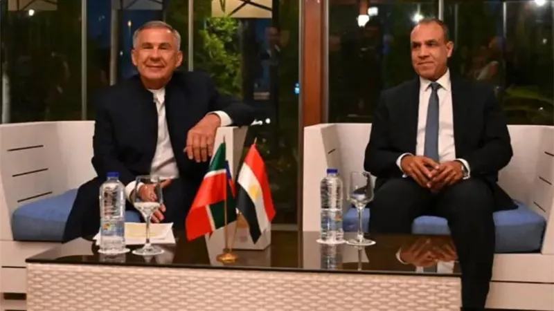 تعزيز التعاون المصري الروسي: لقاء يجمع وزير الخارجية المصري ورئيس تتارستان في القاهرة