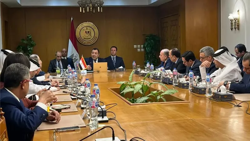 السفير الأردني يؤكد دعم الجهود العربية لتحقيق الأمن والاستقرار خلال جلسة إحاطة بالقاهرة