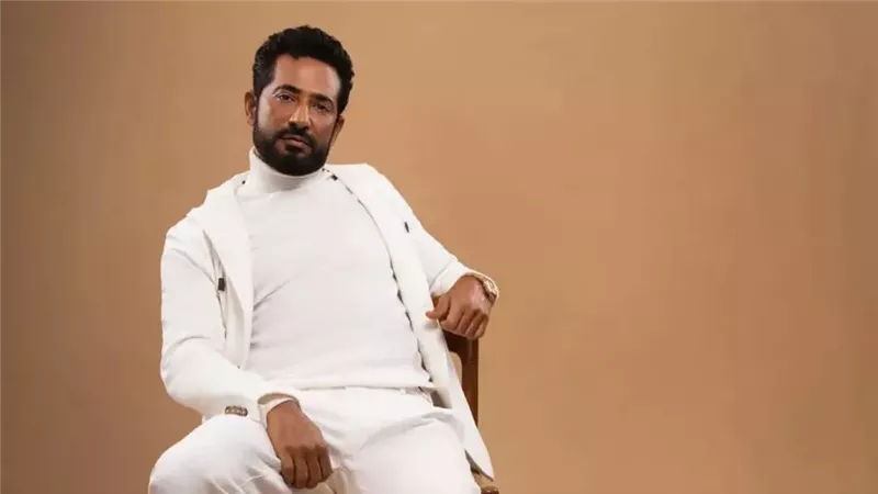 تصاعد أزمة حقوق «اللص والكلاب» بين ابنة نجيب محفوظ فاطمة وعمرو سعد