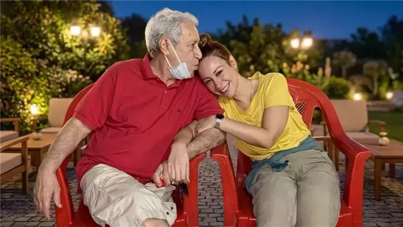 قرار حاسم من نقابة الممثلين بشأن عزاء والد منة شلبي.. ما هو؟