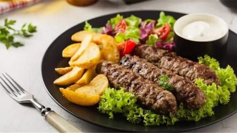 طريقة عمل الكفتة المشوية بالفرن بطعم لذيذ مثل المطاعم 