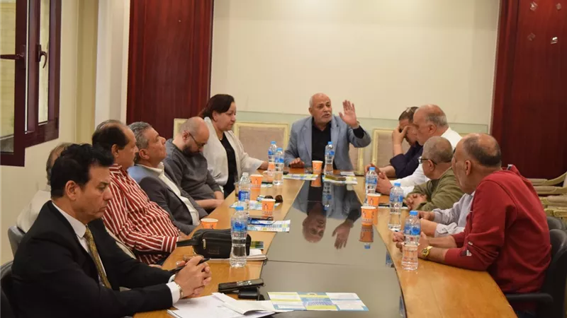 تعاون جديد بين غرفة القاهرة والجهات المعنية لبحث  الحفاظ على استقرار سوق الدواجن