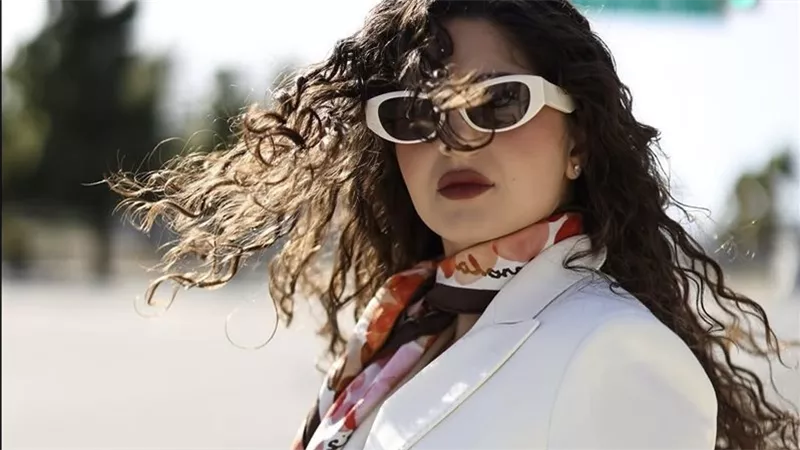 مايان السيد تخطف الأنظار بإطلالة أنيقة في مهرجان هوليوود للفيلم العربي 