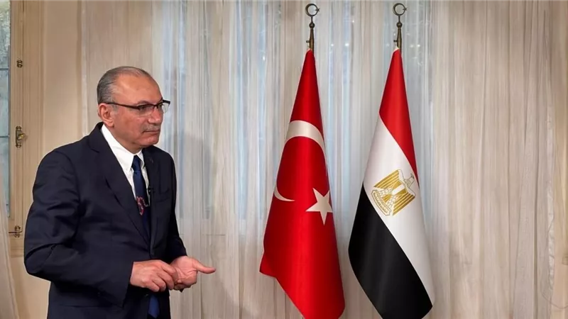 السفير التركي بالقاهرة يهنئ الرئيس السيسى  بذكرى تحرير سيناء ويؤكد متانة العلاقات بين البلدين
