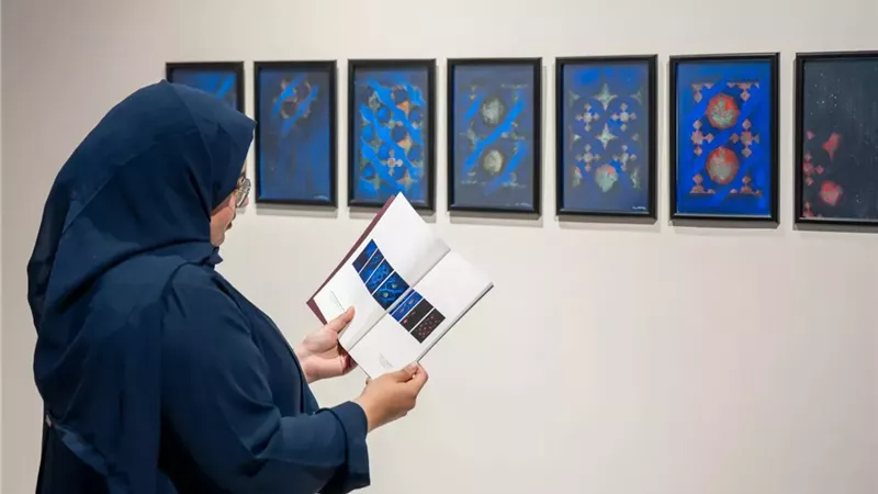 سارة العبدلي تعيد كتابة سيرة جدة في «مهد الأسطورة»