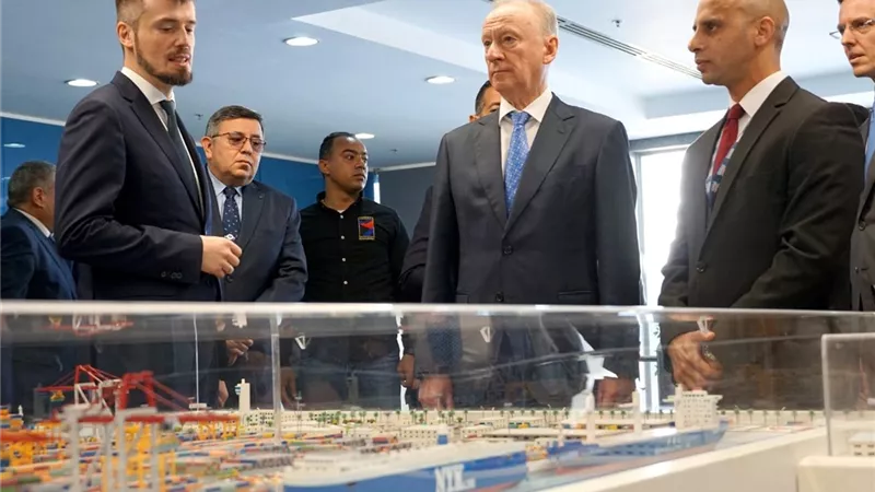 باتروشيف في الإسكندرية: تعزيز التعاون البحري والعلمي بين مصر وروسيا