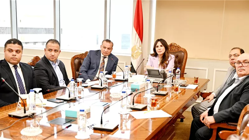 وزيرة الإسكان تتابع موقف مشروعات الجهاز المركزي للتعمير بمحافظة الإسكندرية