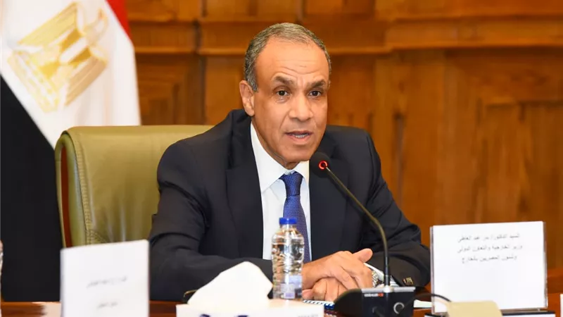 وزير الخارجية يبحث مع لجنة العلاقات الخارجية بالشيوخ تطورات الأوضاع الإقليمية وتعزيز الدبلوماسية البرلمانية