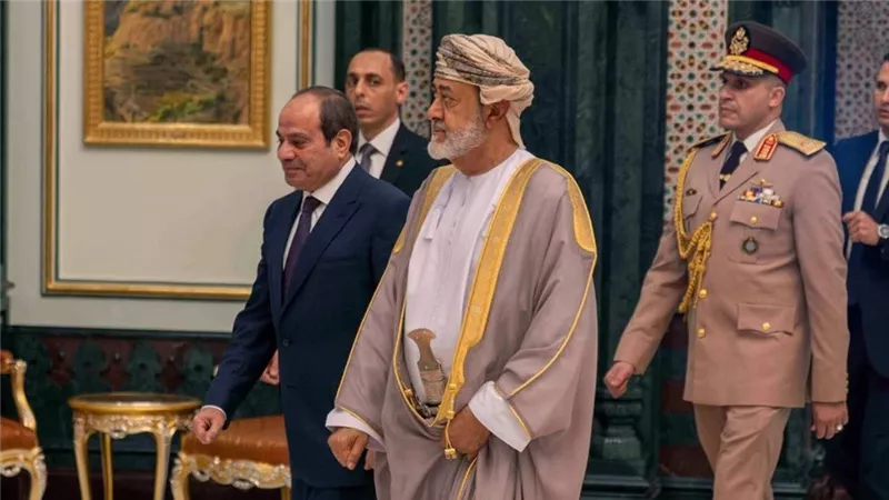 السفير العُماني: زيارة الرئيس السيسي إلى مسقط تجسد متانة العلاقات والتنسيق المشترك بين البلدين