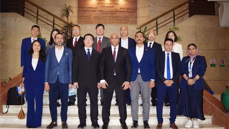 غرفة القاهرة تبحث مع وفد صيني تعزيز الشراكات التجارية والاستثمارية في القطاعات الصناعية المختلفة