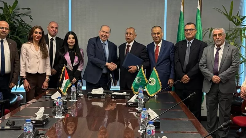 الأكاديمية العربية وجامعة العقبة للتكنولوجيا توقعان بروتوكول تعاون لتعزيز الشراكة الأكاديمية والبحثية