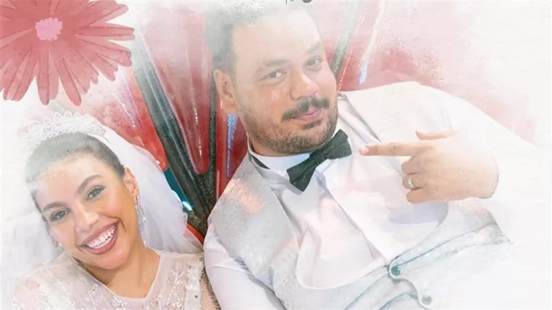 مصطفى غريب ودنيا سامي يجمعهما دعوة زفاف تثير الجدل قبل الكلام على إيه 
