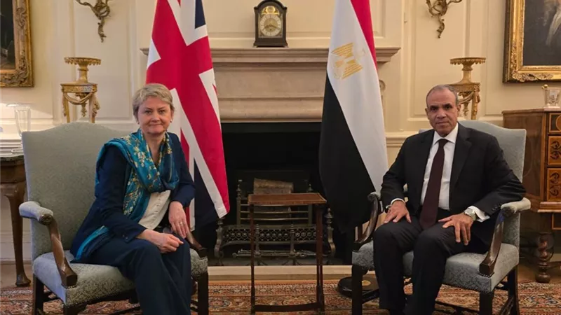 مصر وبريطانيا تبحثان تعزيز التعاون المشترك وتكثيف التنسيق لخفض التصعيد الإقليمي