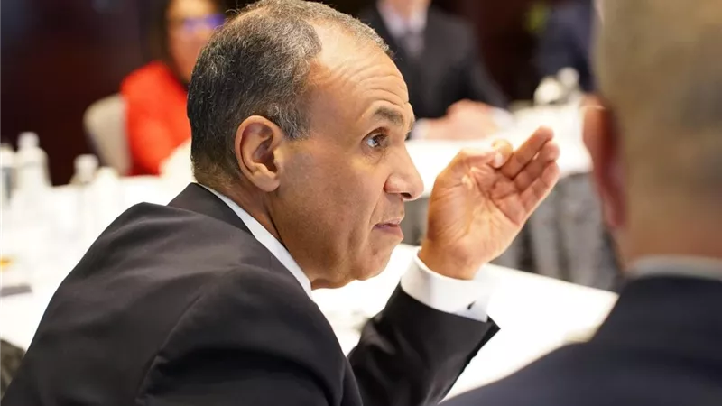 وزير الخارجية يؤكد من لندن حرص مصر على جذب الاستثمارات البريطانية وتعزيز الشراكة الاقتصادية