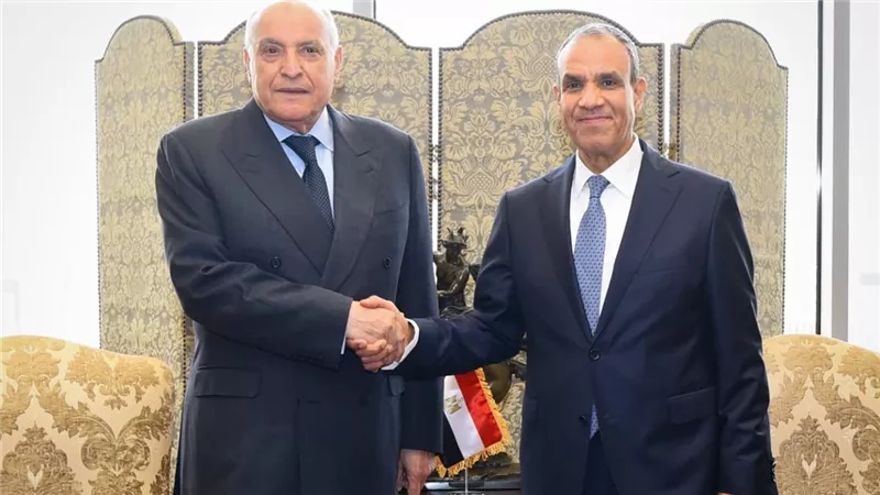 وزيرا خارجية مصر والجزائر يبحثان بالقاهرة تعزيز التعاون الثنائي وتنسيق المواقف تجاه أزمات المنطقة