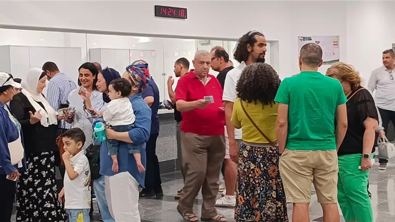 بالصور.. إقبال كبير على محطات المرحلة الأولى لمونوريل شرق النيل اليوم السبت