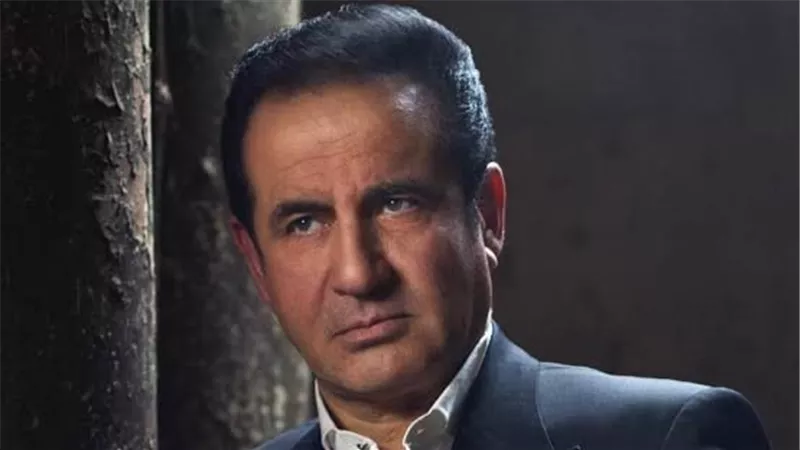 محمد ثروت يخضع لجراحة دقيقة.. ونجله يكشف آخر تطورات حالته الصحية 