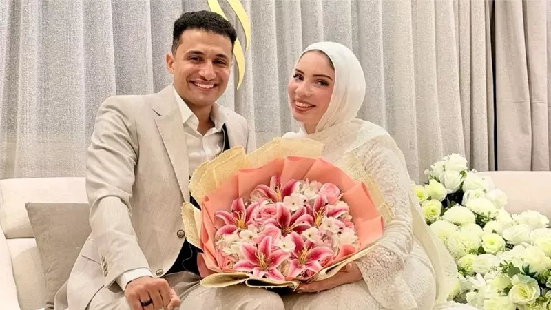 نجم سيد الناس يفاجئ جمهوره بإعلان خطوبته.. من هو؟